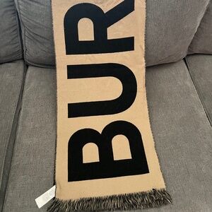 Burberry Logo Wool Jacquard Scarf
